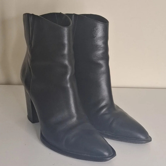 Vince made in Italy western style toe black leather booties SZ 9.5 - Picture 2 of 11